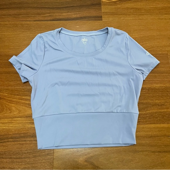 ALO workout top - Picture 1 of 3
